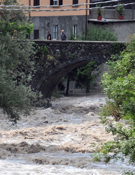 No Alla Cementificazione Del Lambro Ambientalisti Contro Le Opere