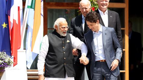 Canada Pm Justin Trudeaus Aircraft Faces Technical Issue At Delhi Airport India News