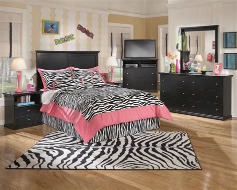 Maribel Black Pc Dresser Mirror Full Panel Headboard