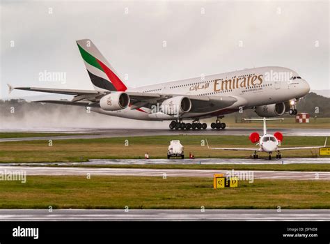 Emirates Airbus A380 800 Fotografías E Imágenes De Alta Resolución Alamy