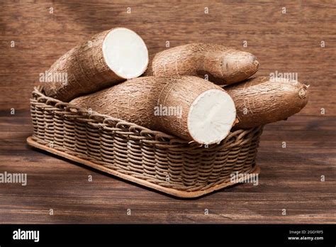 Manihot Esculenta Yuca Manioc Guacamota Cassava Raw Tuber Stock