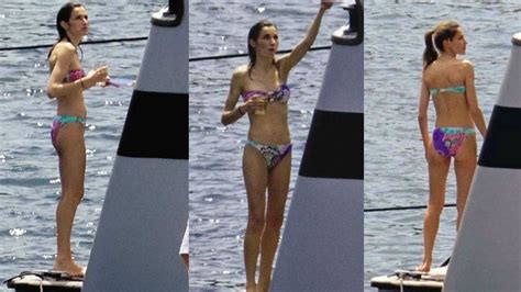 La Impactante Foto De La Reina Letizia En Bikini Que Arrasa Espa A En