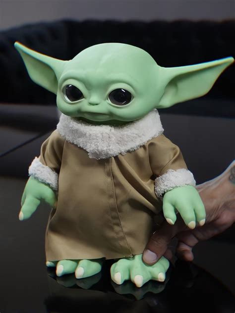 Boneco Réplica Grogu Baby Yoda The Child Em Pé O Mandaloriano The