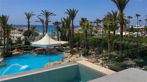 Signature Swim Up Room Sea View Pool View Tasia Maris Beach Hotel