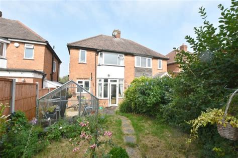 Hobs Moat Road Solihull B Bedroom Semi Detached House For Sale