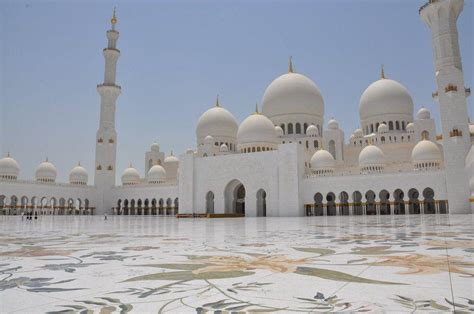 Megahnya Foto Masjid Dan Luasnya Halaman Masjid