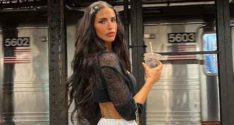 Bárbara de Regil sorprende besando a otra mujer en la boca VIDEO