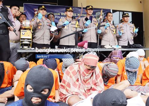 Press Rilis Pengungkapan Aksi Begal Gangster Siap Tempur