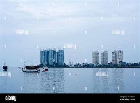 Pluit Hi Res Stock Photography And Images Alamy