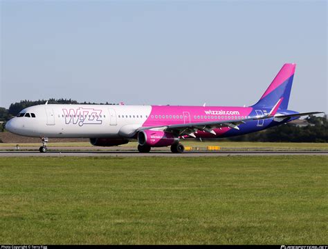 HA LTI Wizz Air Airbus A321 231 WL Photo By Terry Figg ID 1146881