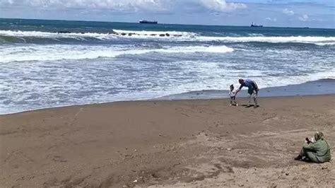 Sakarya Da Karasu Kaynarca Ve Kocaali De Denize Giri Ler Yasakland