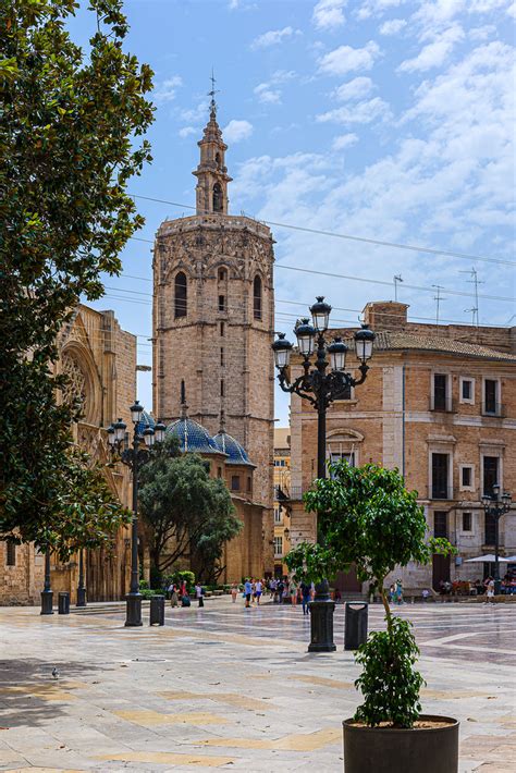 El Micalet Valencia Cathedral Bell Tower View From Plaza Flickr