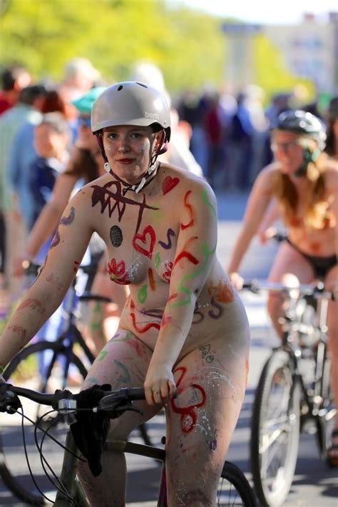 Girls Of Bellingham WNBR 2019 World Naked Bike Ride Porno Fotos XXX