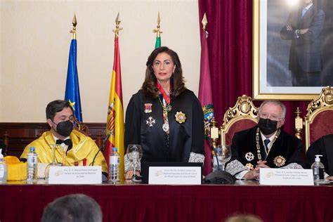 Nuestra Colegiada Emérita La Magistrada Ana María Orellana Recibe La