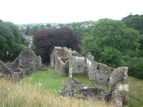 Okehampton Castle (Okehampton) - Visitor Information & Reviews