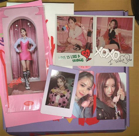 Itzy 專輯 連小卡 特典 Crazy In Love Yeji Ver 興趣及遊戲 收藏品及紀念品 韓流 Carousell