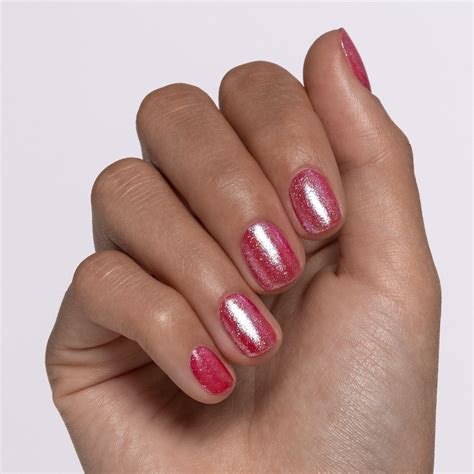 Essence META GLOW Transforming Top Coat Online Entdecken