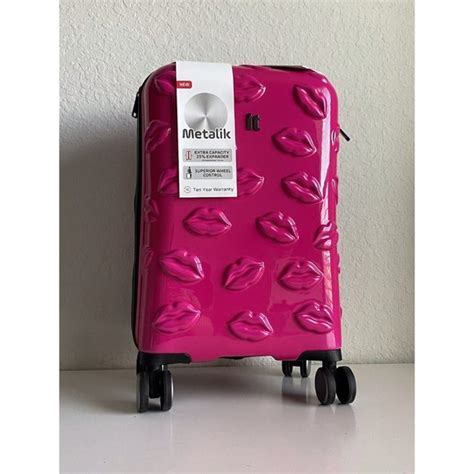 It Luggage Bags It Luggage Smooch Kiss Hot Pink Hardside Suitcase Embossed 3d Lips 2 Spinner