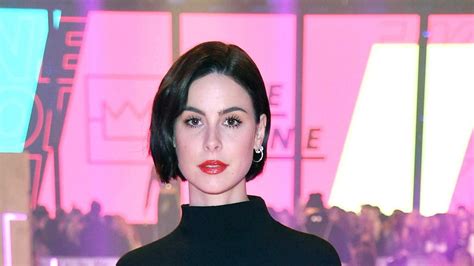 Was Fehlt Lena Meyer Landrut S Ngerin In Der Notaufnahme