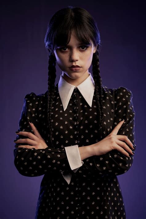 Tutto su Jenna Ortega l imperturbabile Mercoledì Addams nella serie di