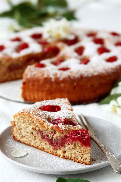 Linzer Torte With Strawberries Little Vienna