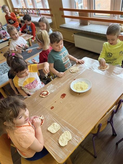 Dzień Pizzy w grupie 5 latków Przedszkole Publiczne Nr 36 z