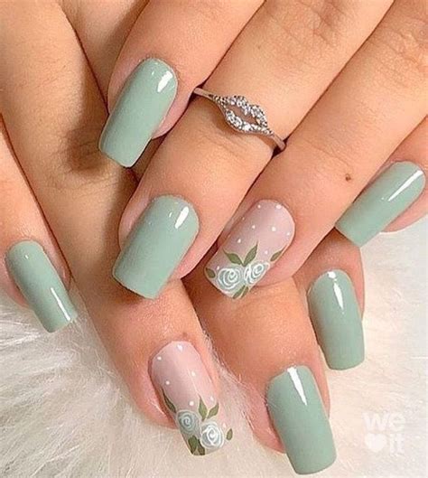 Gorgeous Mint Green Nails To Try This Year For A Fresh Manicure