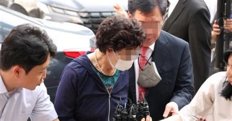 법무부 尹대통령 장모 최은순 가석방 보류