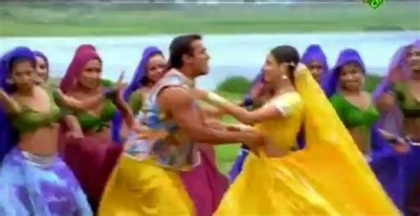 Bindiya Chamke Choodi Khanke Full Song Video Dailymotion