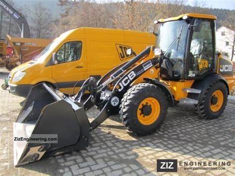 JCB 409 2011 Wheeled loader Construction Equipment Photo and Specs