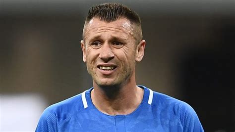 Cassano contro Leao Pensa di essere un fenomeno è da settima squadra