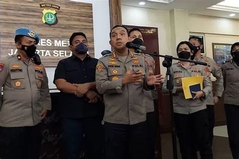 Keluarga Beberkan Kejanggalan Pada Kematian Brigadir J Hp Hilang