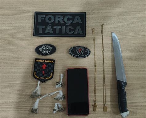 Força Tática apreende adolescente faca drogas e celular roubado no