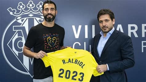 Albiol Signs A New Contract With Villarreal Until 2023 Web Oficial