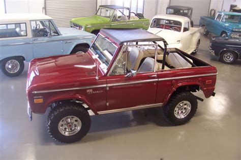 Awesome 1972 Ford Bronco Sport Nicely Restored 302 V8 Lifted Ready to ...