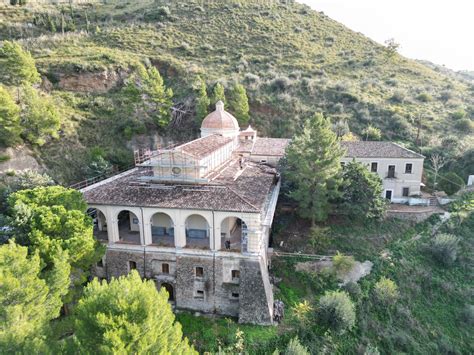 Santuario Della Madonna Della Catena Cassano Allo Ionio Cs In Corso