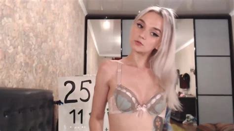 Playful Blonde Wildly Masturbates Her Cunt Amateur Porn Feat