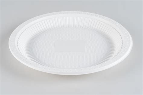 Premium Photo Plastic White Plate Isolated On A White Background