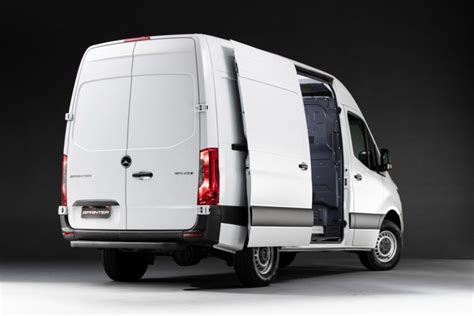 Avaliação andamos no Mercedes Benz Sprinter Furgão 315 CDI Street