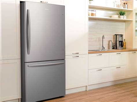 Hisense Refrigerator Review 2023 Spacious Bottom Freezer Refrigerator