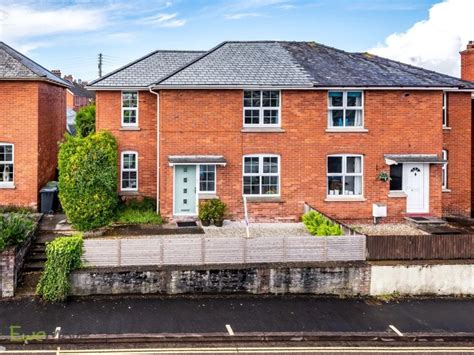 3 Bed Terraced House For Sale In Clinton Terrace Barnstaple Ex32 £