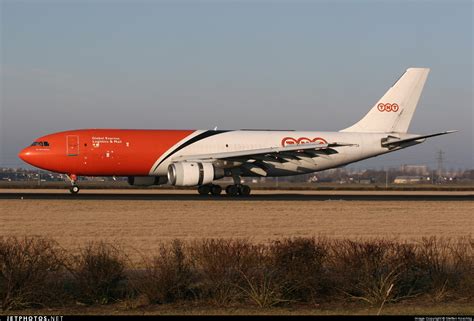 Oo Tza Airbus A B F Tnt Airways Steffen Koschlig Jetphotos