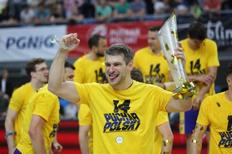 W niedzielę piłkarze ręczni PGE VIVE Kielce grają w Kaliszu o swój 15