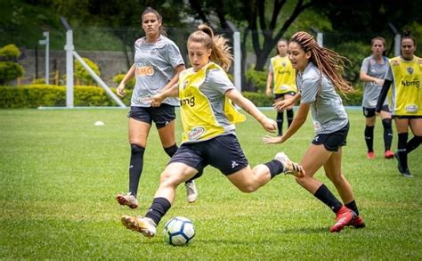 A desvalorização do Futebol Feminino no Brasil