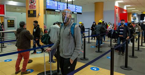 Aeropuerto Jorge Ch Vez Reinicia Salida Y Llegada De Vuelos