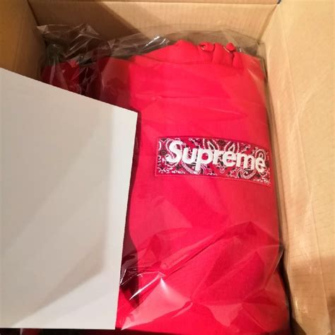 ブランド Supreme Bandana Box Logo Hooded Sweatshirtの通販 By どんちゃん Shop｜シュプリームならラクマ Sｻｲｽﾞ カテゴリ