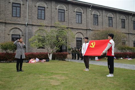 时代各有不同 青春一脉相承：大学生小学生同上一堂思政课 欢迎访问中国地质大学！