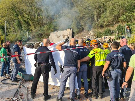 Esplosione In Casa Lucca Morti Marito E Moglie La Sicilia