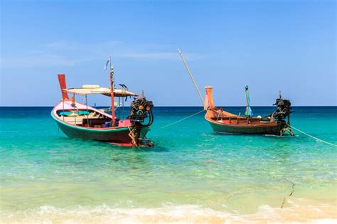 Premium Photo Traditional Thai Longtail Boat At Famous Sunny Long Beach