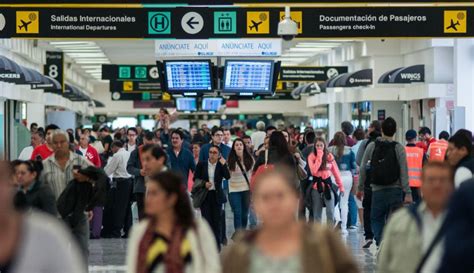 Aicm Te Pueden Multar Por Usar El Celular En El Aeropuerto Esto Dice